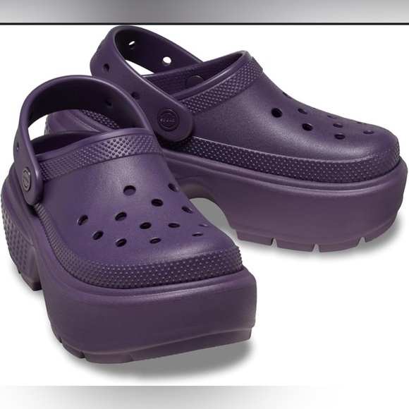 ✨Host pick✨Crocs Unisex Clogs M7/W9 - Picture 4 of 5
